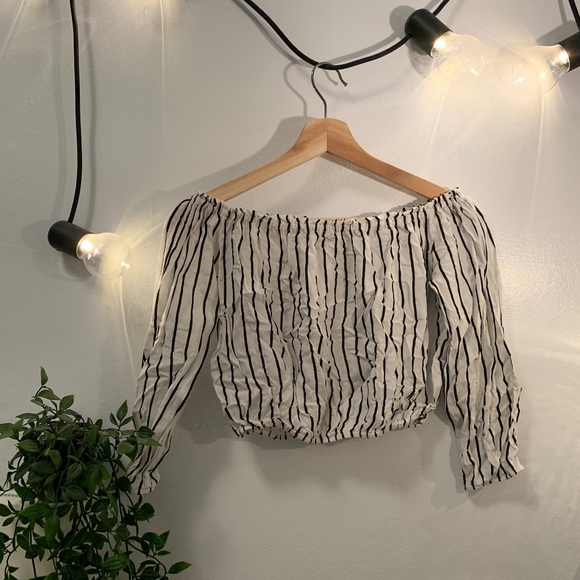 Off the shoulder blouse - Picture 1 of 1